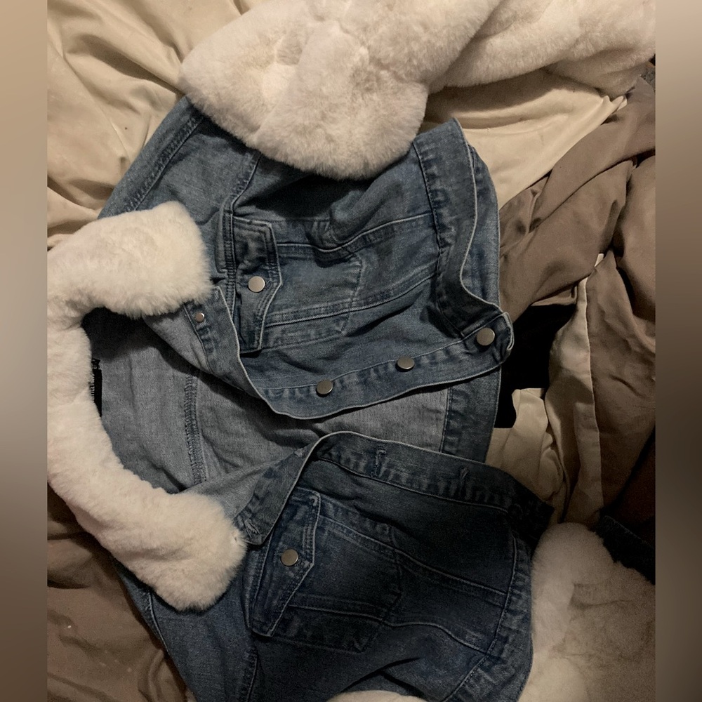 Pretty little thing fluffy sleeve and neck jean jacket perfect for cozy weather
